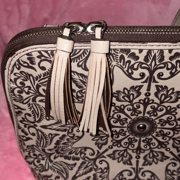 BRIGHTON FERRARA VELLA NOVA DOMED STUDDED BEECHWOOD CROSSBODY ORGANIZER BAG - Picture 8 of 16